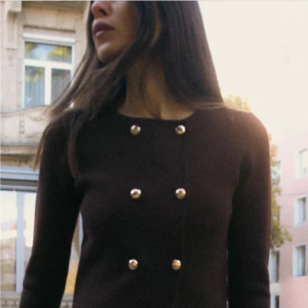 Elegant Brown Cardigan with Gold Buttons